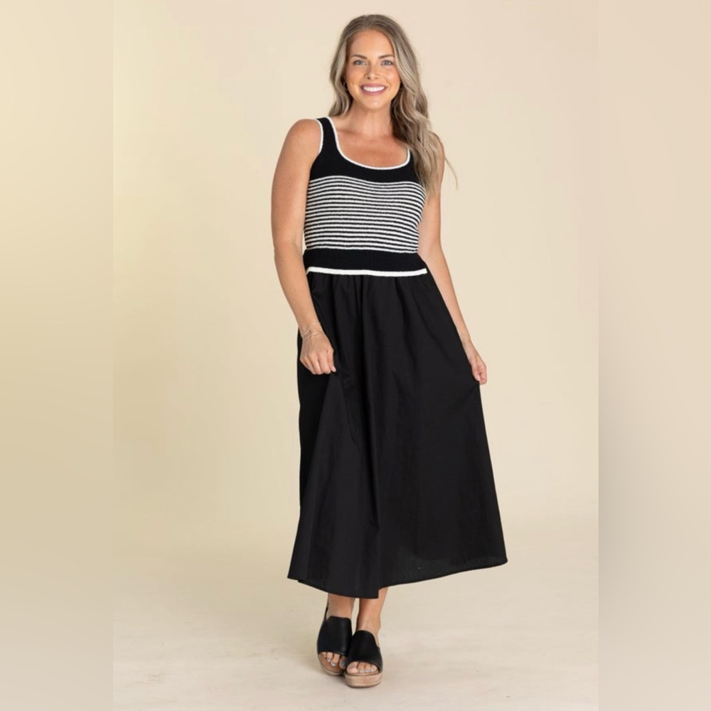 Elegant Black and White Striped Women's Skirt, size medium